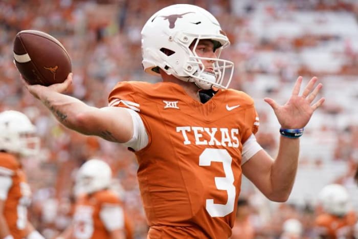 Texas quarterback Quinn Ewers
